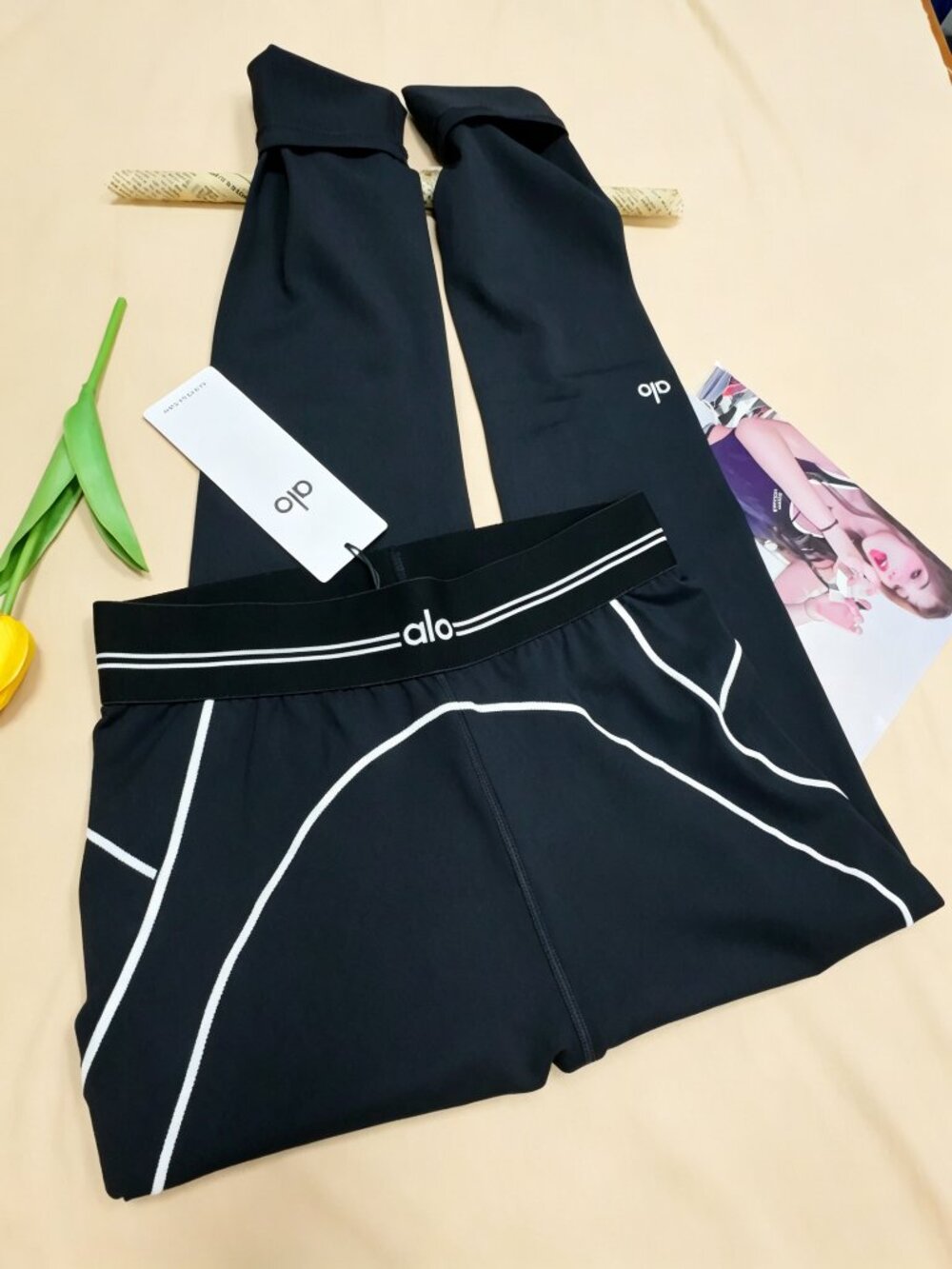 Nwt🏷️Alo Yoga Airbrush High-Waist Heart Throb Legging Black/White✨ - Picture 7 of 16